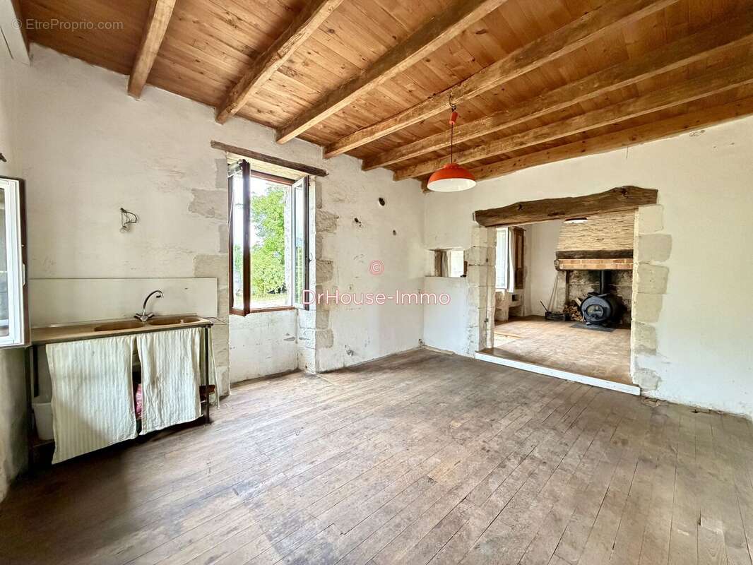 Maison 132 m² à Saint-Aulaye  - photo 3