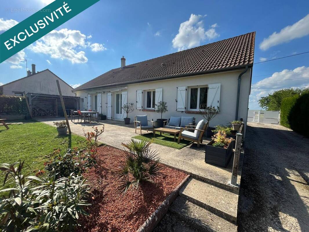 Photo 1 - Maison à VILLETRUN