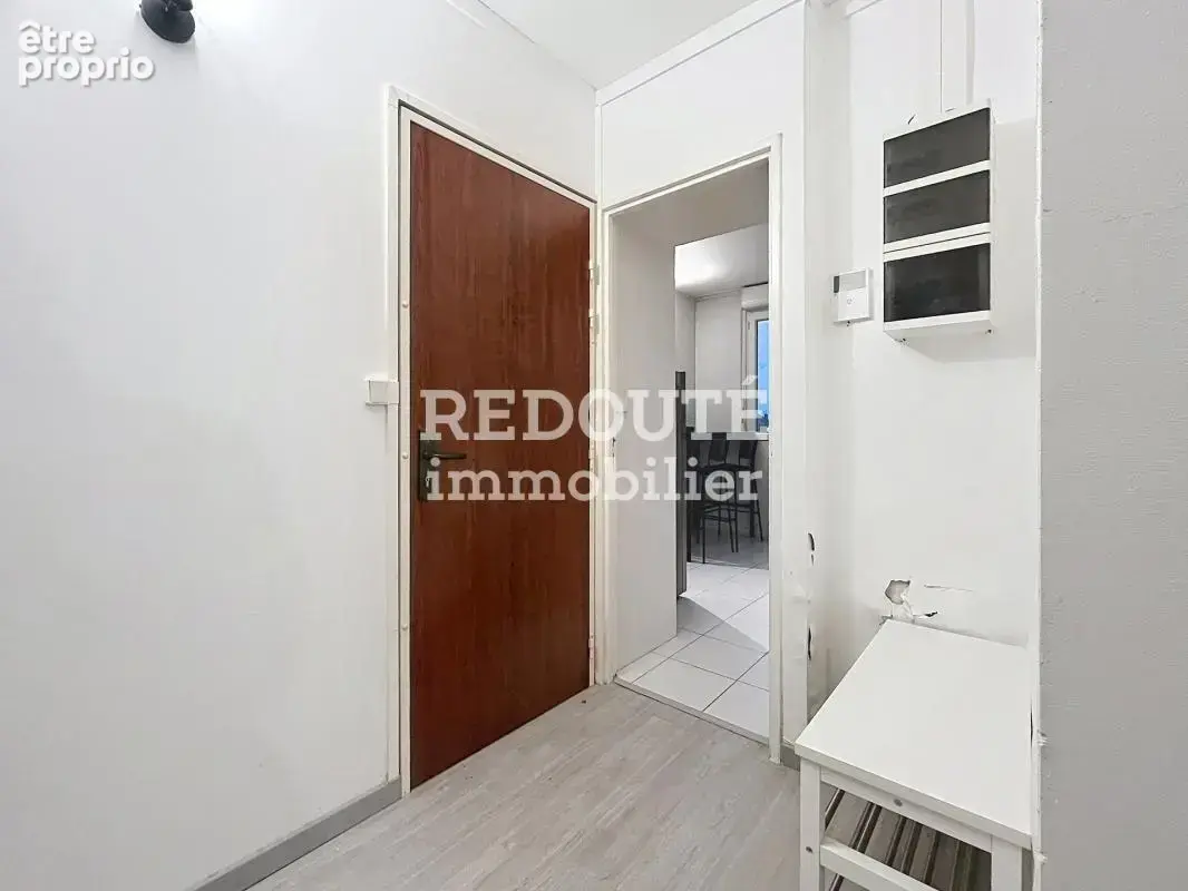 À vendre – appartement t5 avec balcon – reims, proche luton - photo 2