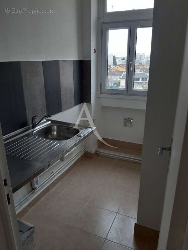 Appartement à AUBERVILLIERS