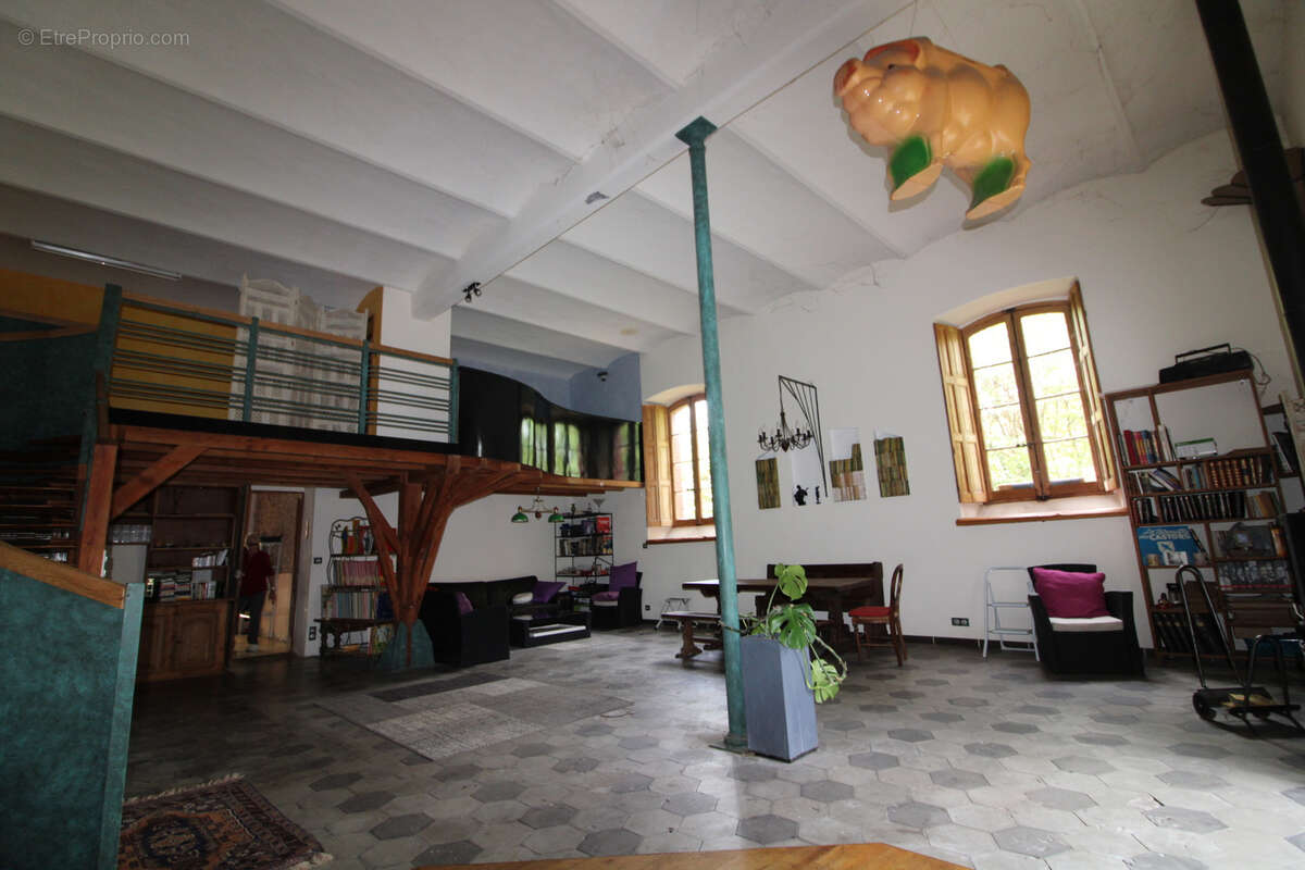 Maison à MOLIERES-SUR-CEZE