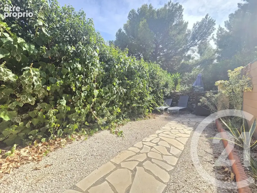 Maison 1 pièce 23 m² à vendre à Bandol (83150) - photo 2
