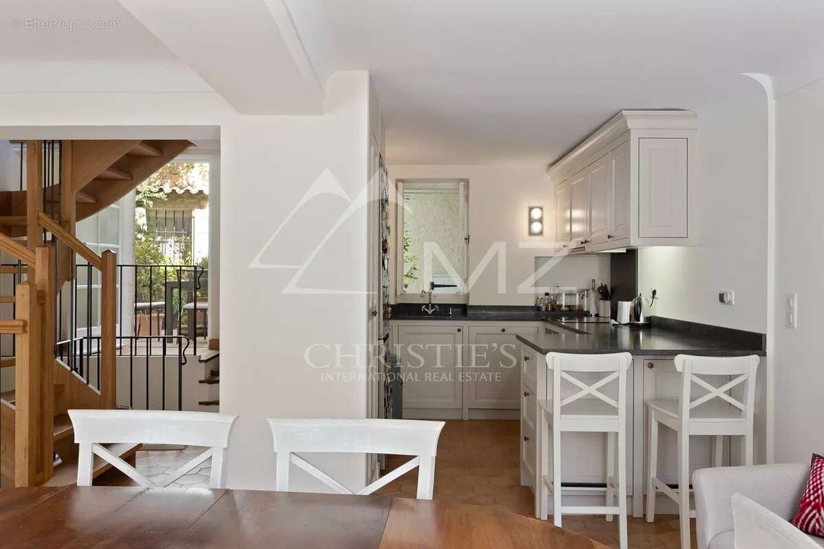 Maison à MOUGINS