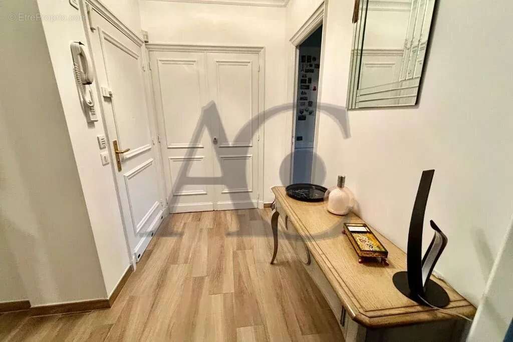 Appartement à VILLENEUVE-LOUBET