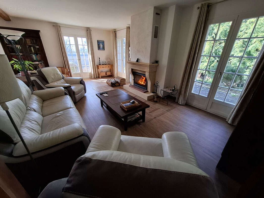 Maison à SAINTE-GENEVIEVE