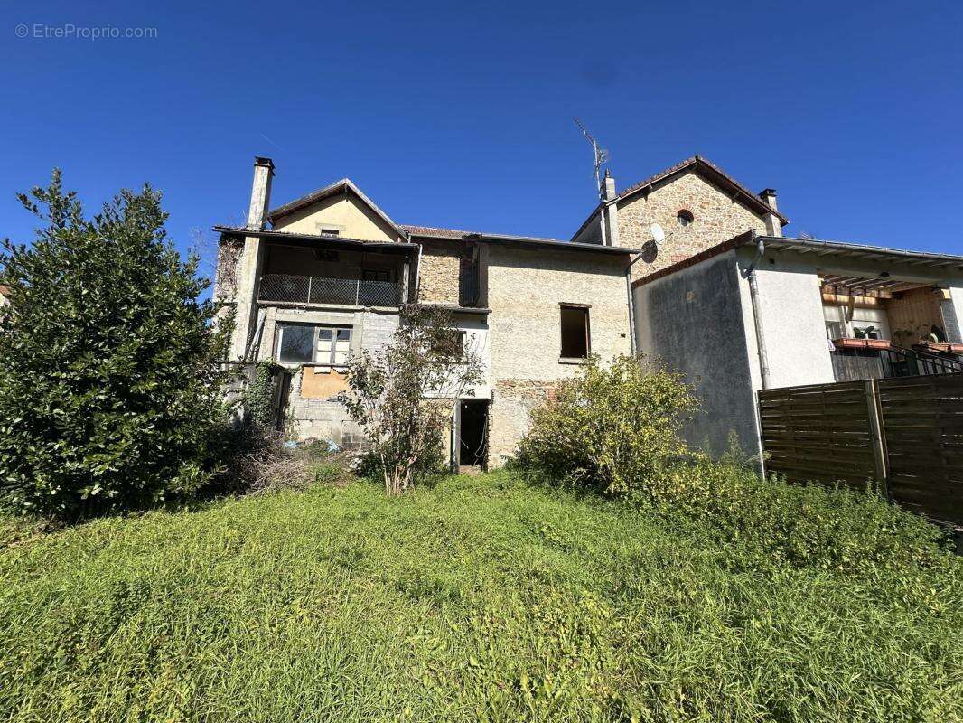 Maison à SAINT-PRIEST-TAURION