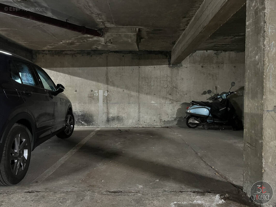 Parking à FONTENAY-SOUS-BOIS