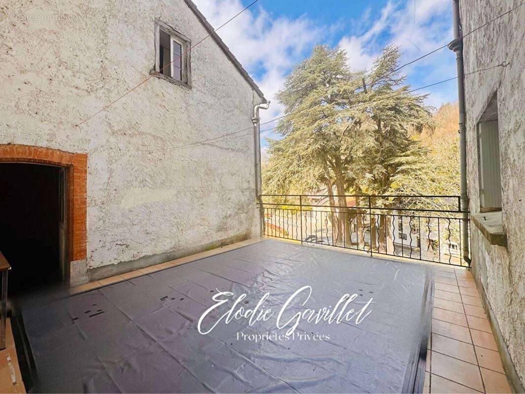 Maison à CUXAC-CABARDES