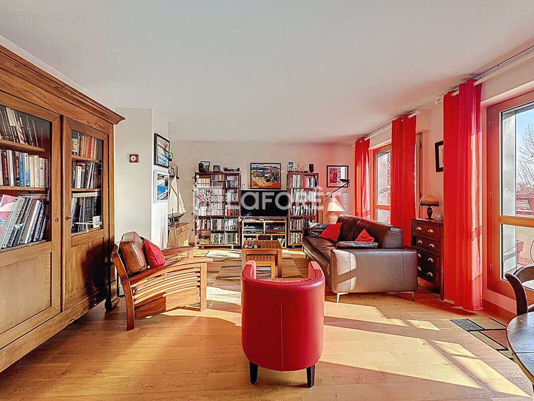 Appartement à SURESNES