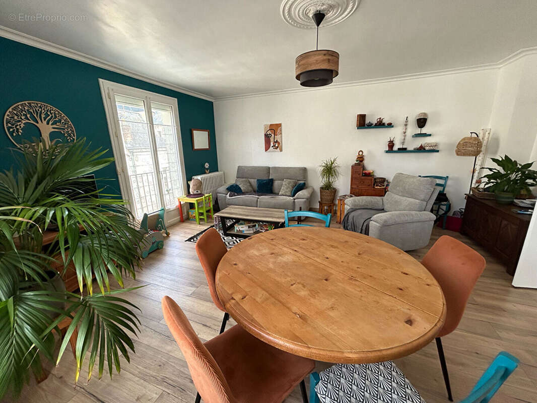 Appartement lumineux et élégant - Rive Gauche de Laval - photo 2