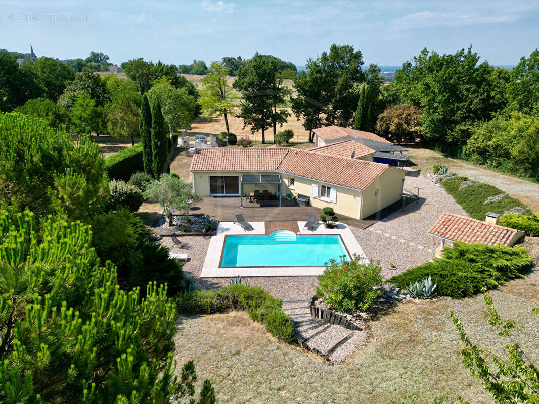 Maison à BIRAC-SUR-TREC