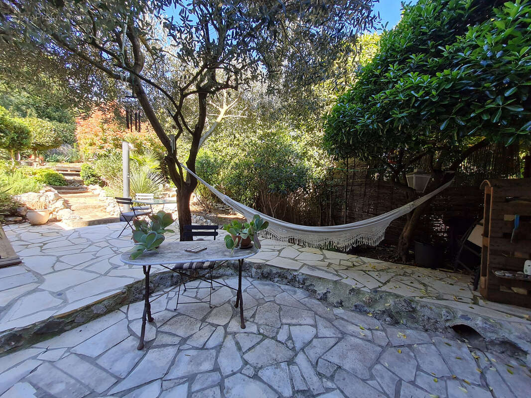 Maison à DURFORT-ET-SAINT-MARTIN-DE-SOSSENAC