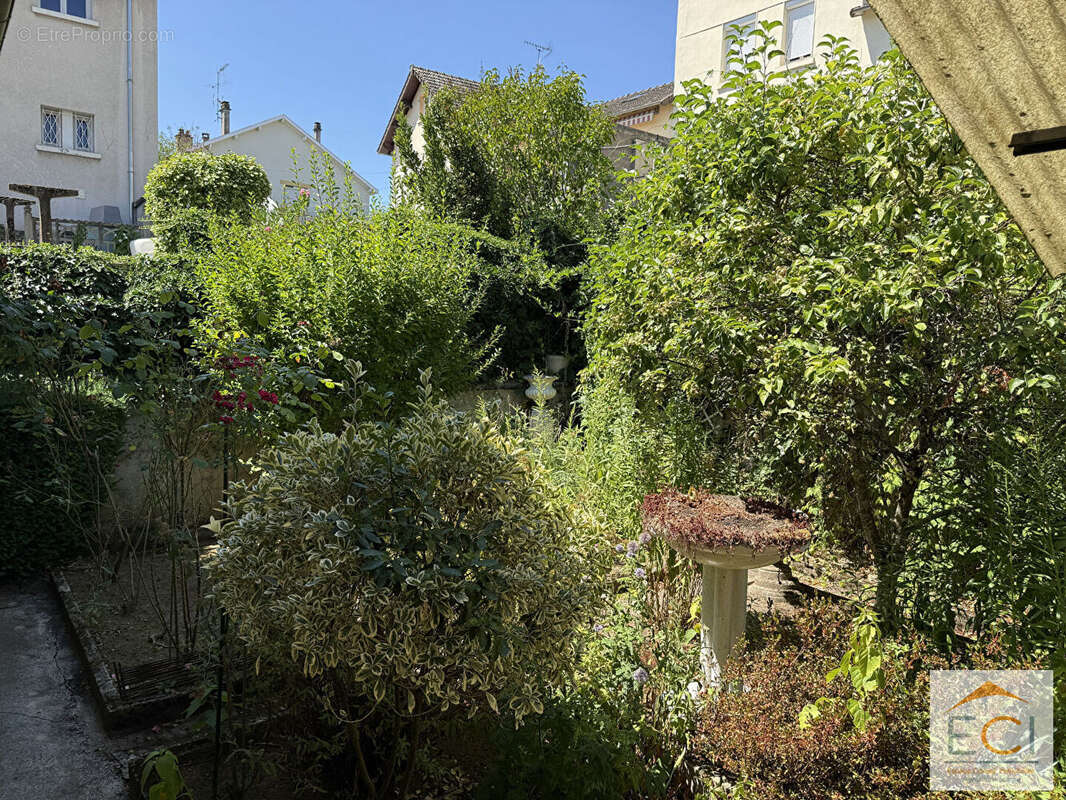 INVESTISSEURS ou particuliers maison à vendre secteur Ernest Ruben Limoges. - photo 11