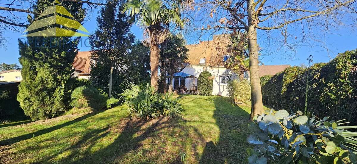 Maison à BOUSSY-SAINT-ANTOINE