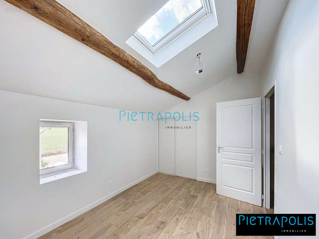 Maison à SAINT-JULIEN