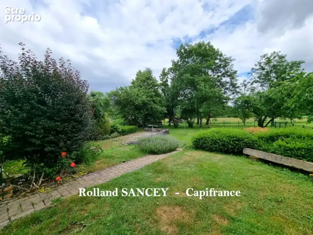 A vendre  ROYE (70) Maison avec habitation principale et logement locatif sur plus de 5800 m2 - photo 16