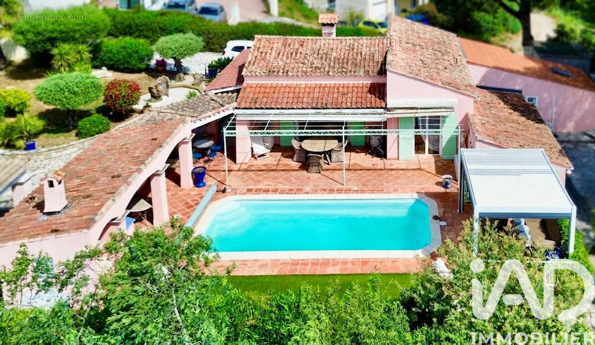 Photo 2 - Maison à LES ISSAMBRES