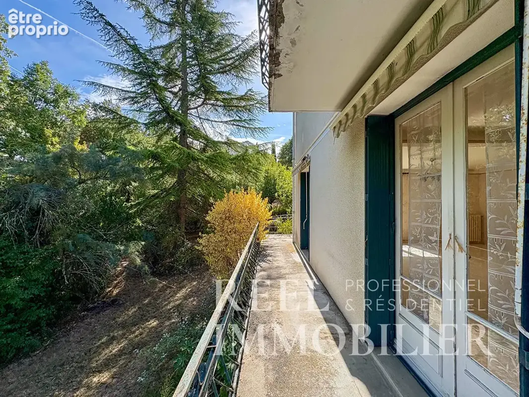 Maison des années 70 avec jardin arboré de 1 000 m² / Proche de l'IUT d'Auch - photo 6