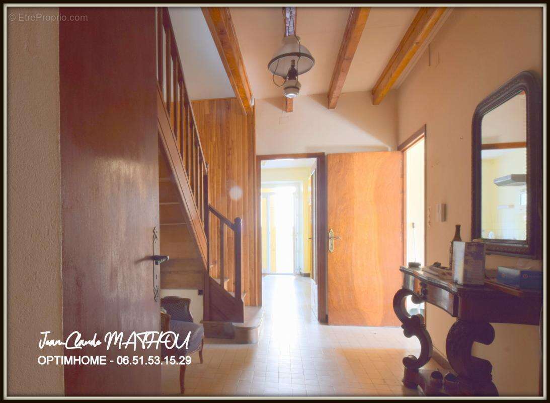Maison de village T7 de 156 m² – 4 chambres, terrasse de 50 m² et garage - photo 3