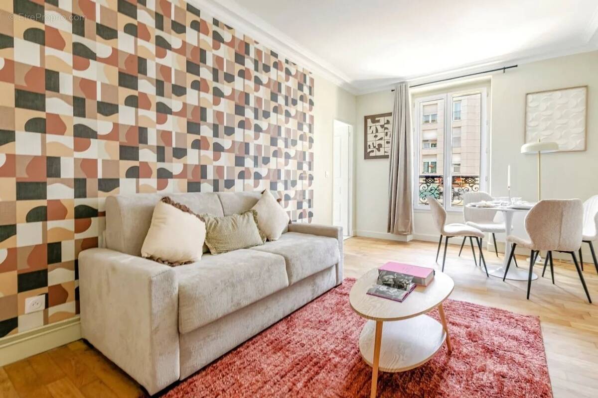 Appartement à PARIS-18E