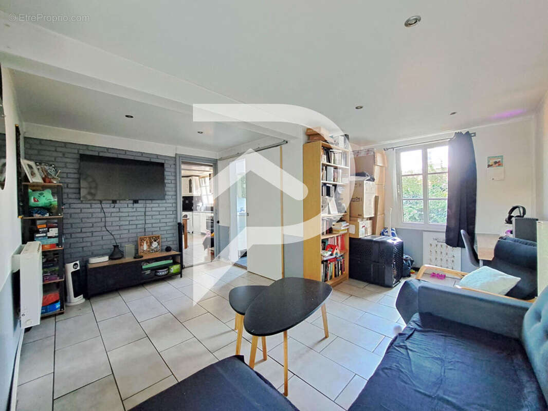 Maison à ONS-EN-BRAY