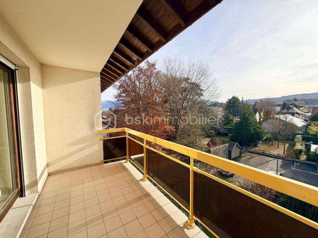 Appartement à REIGNIER