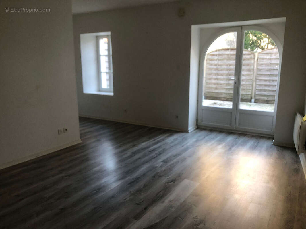 Appartement à SURGERES