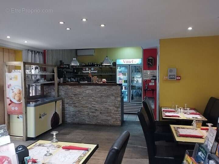 1000012056 - Commerce à LES EYZIES-DE-TAYAC-SIREUIL