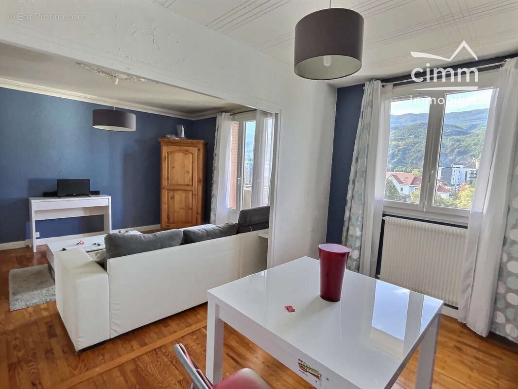 Appartement à SEYSSINET-PARISET