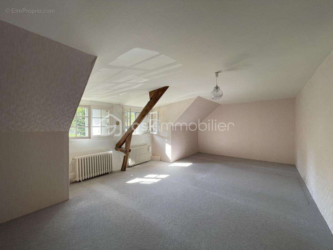 Maison à SAINT-SERVANT