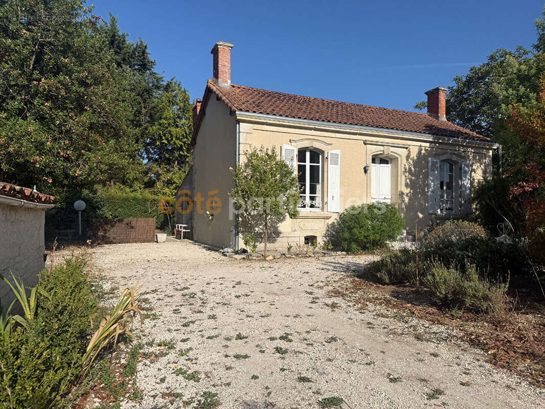 Maison - 2 chambres - Lairoux - photo 3
