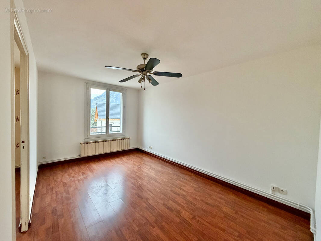 Appartement à FONTAINE