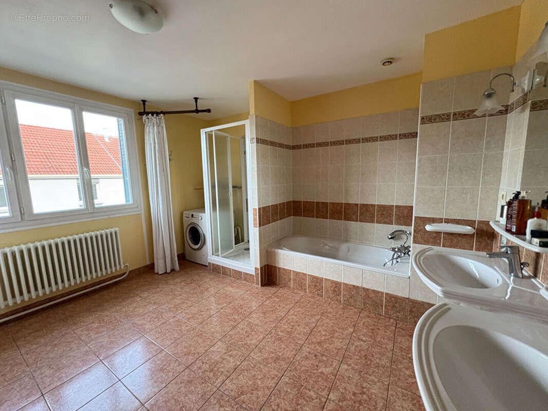 Maison à CHAMPAGNE-SUR-SEINE