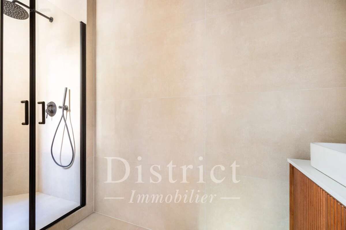 Appartement à PARIS-4E