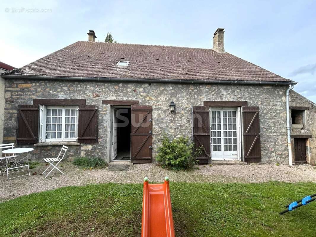 Maison à SAINT-BRANCHER