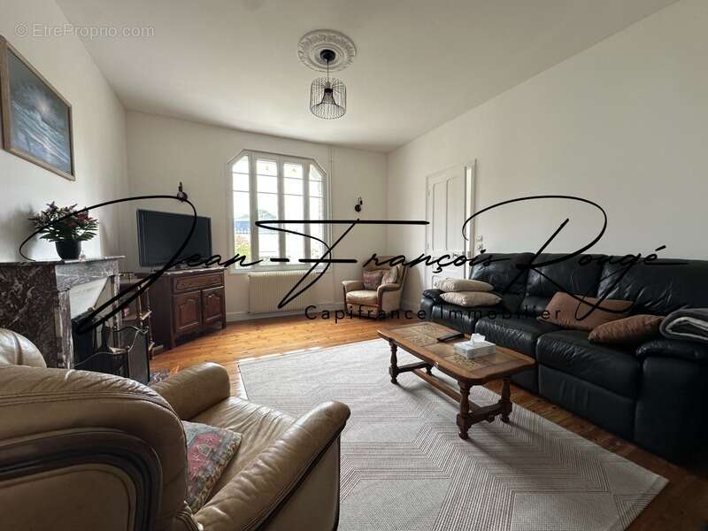 BLAINVILLE SUR MER, maison de caractère d'une surface de 145 m² avec vue mer au deuxième étage!!! - photo 5