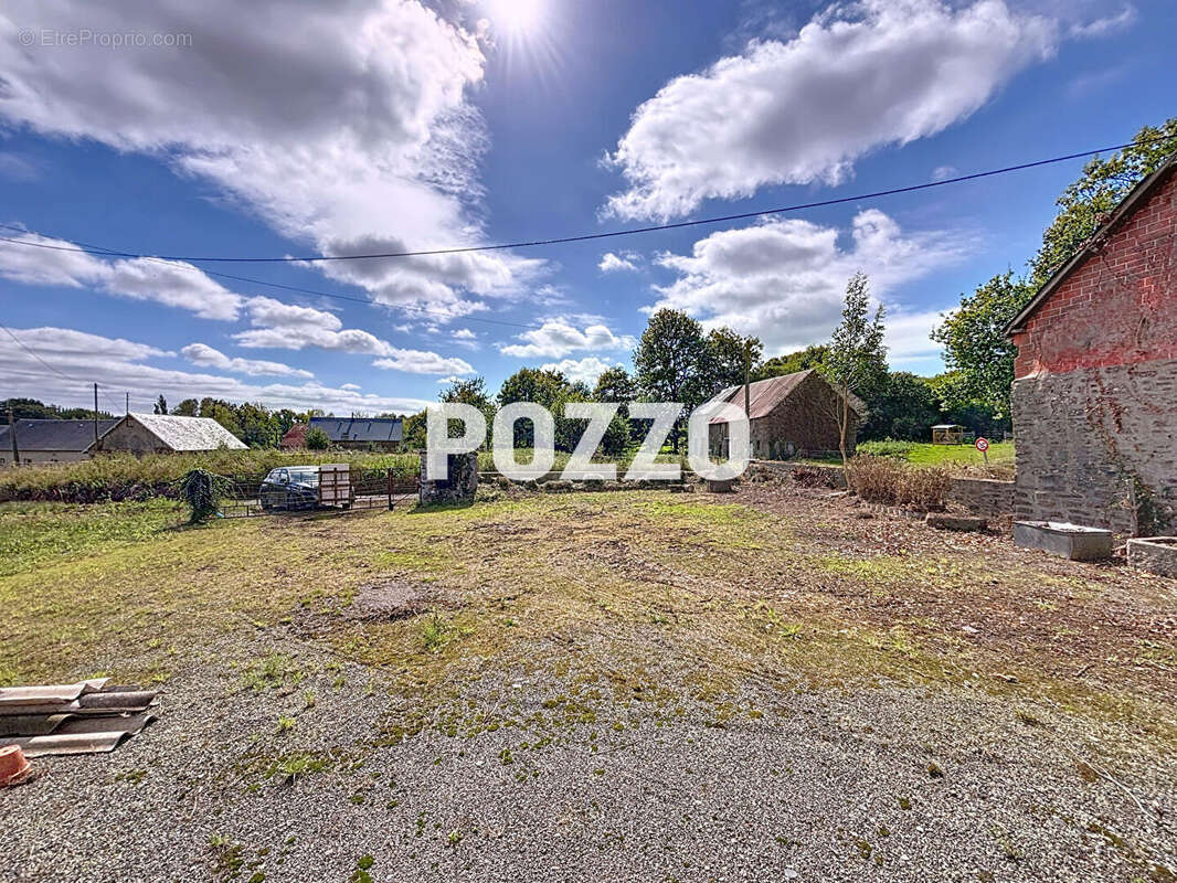 Maison à SAINT-JEAN-DES-CHAMPS