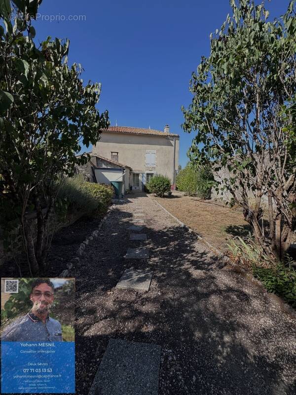 Maison à CHENAY
