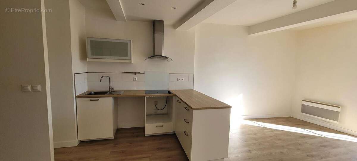 Appartement à CAZERES