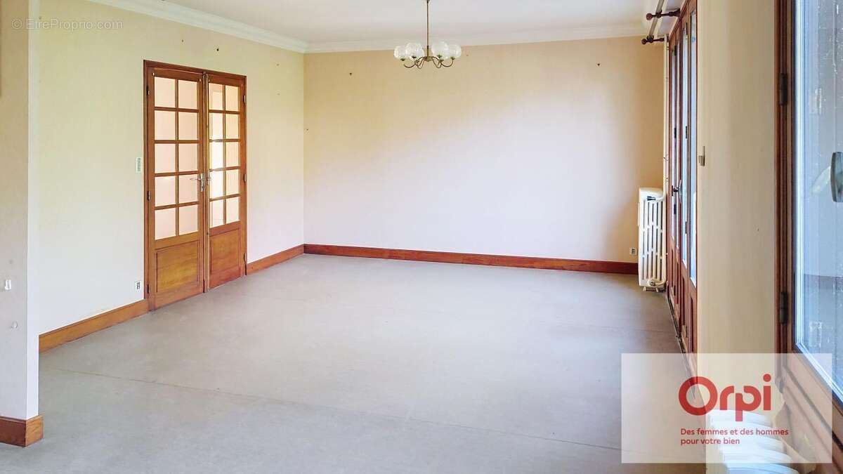 Maison à TERRASSON-LAVILLEDIEU