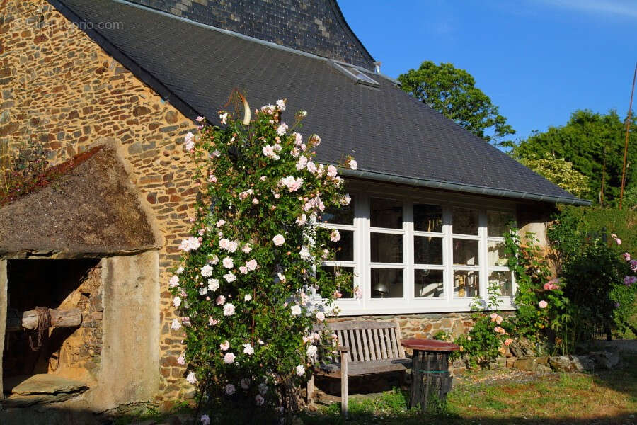 A vendre. Plestin - Maison de Charme en pierre - photo 12