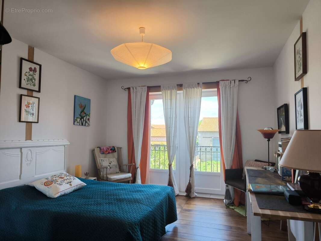 Maison à vendre 7 pièces SAINT SORNIN (16) - photo 6