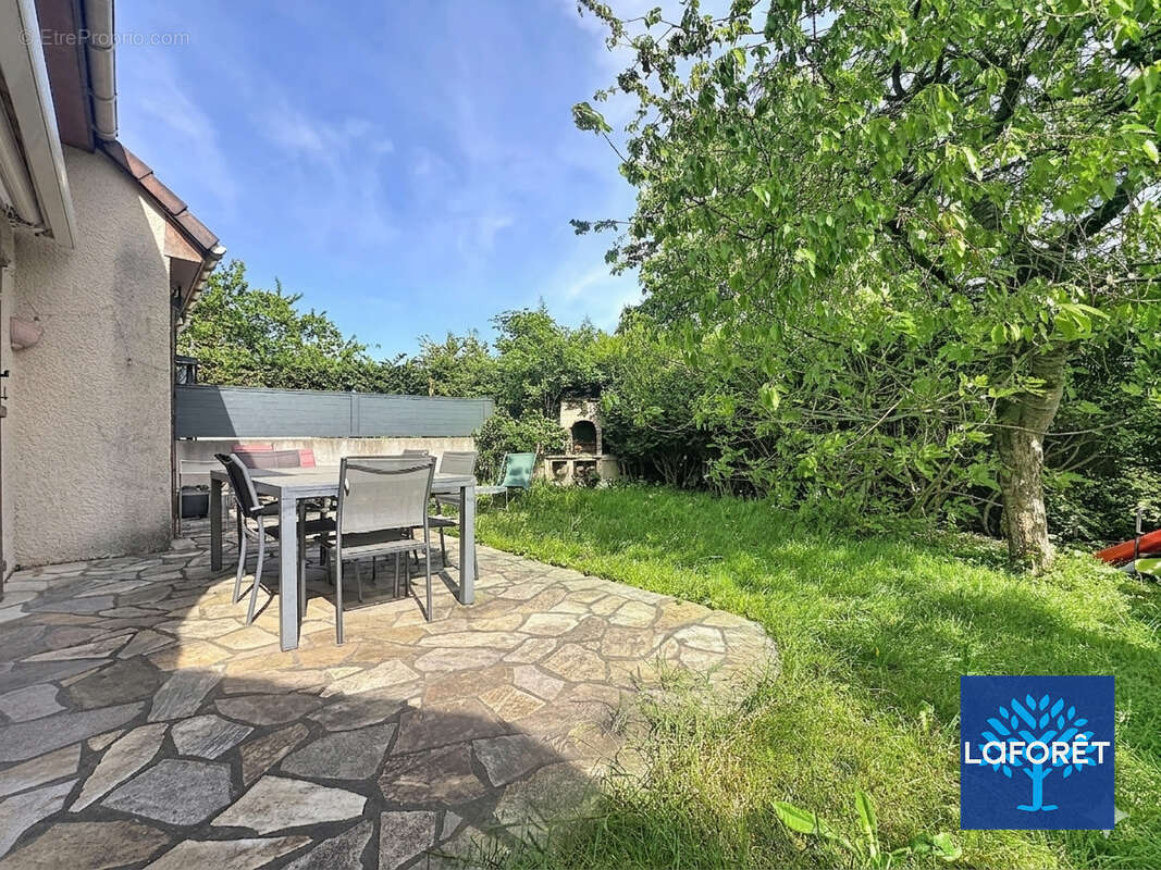 Maison à CHILLY-MAZARIN