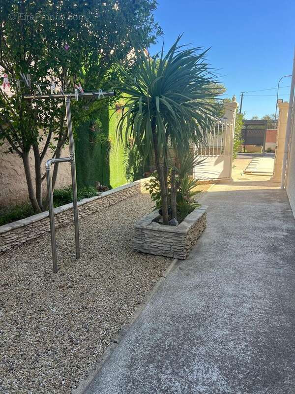 Maison 138 m² à Marignane  - photo 3