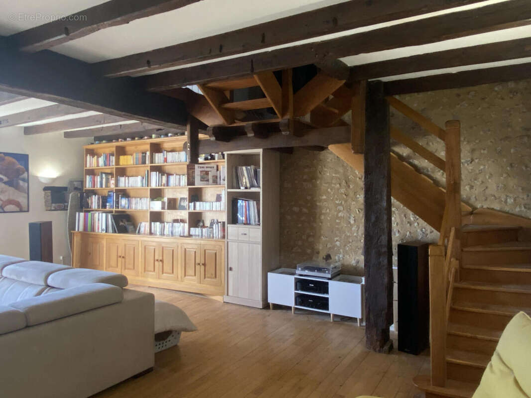 salon - Maison à SAINT-MARTIAL