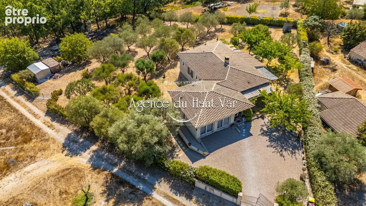 Villa récente 170m2, terrain paysager 3000m2 - photo 5