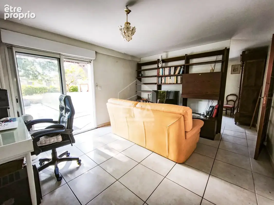 Propriété familiale avec ascenseur, piscine et maison d'invités - photo 7
