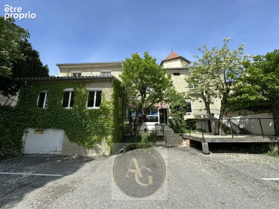 Hôtel-restaurant de 14 chambres avec parking – fort potentiel d'exploitation et d'investissement à villepinte (11) - photo 1