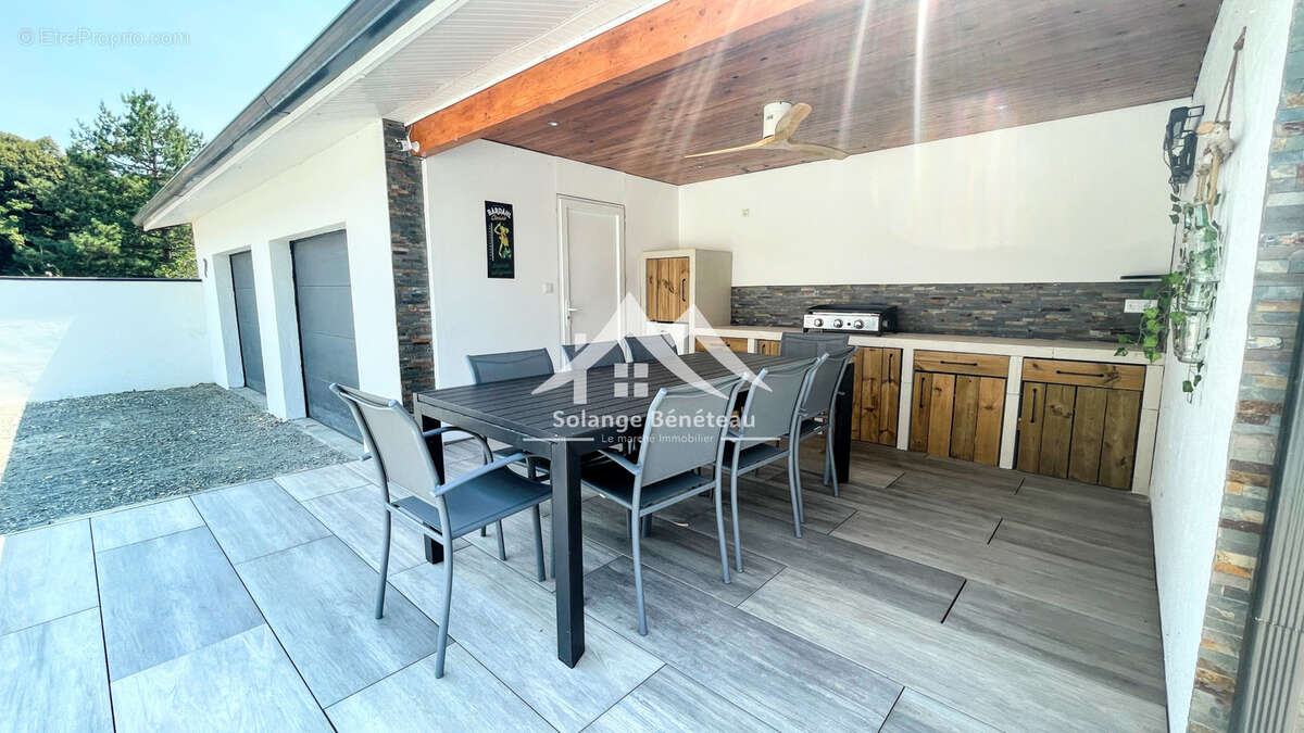Maison récente avec piscine et cuisine d’été   Argenton - photo 12