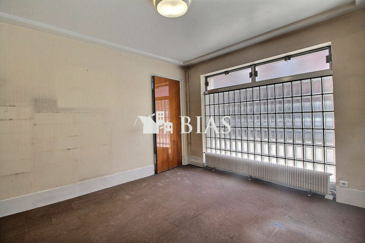 Commerce 285 m² à Le Petit-Quevilly  - photo 7
